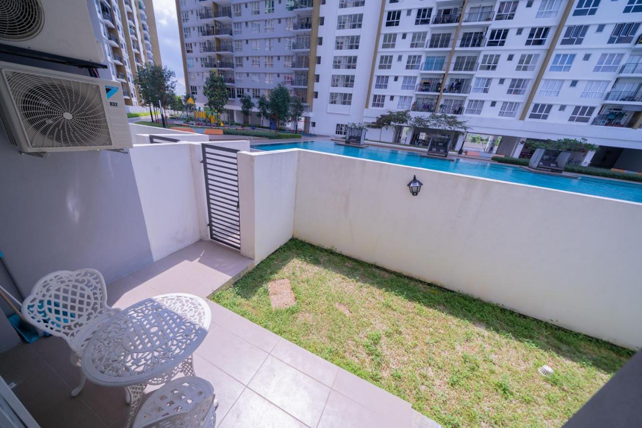 Zen 3-bedroom W Pool 6 Pax - Semarak Apartment *